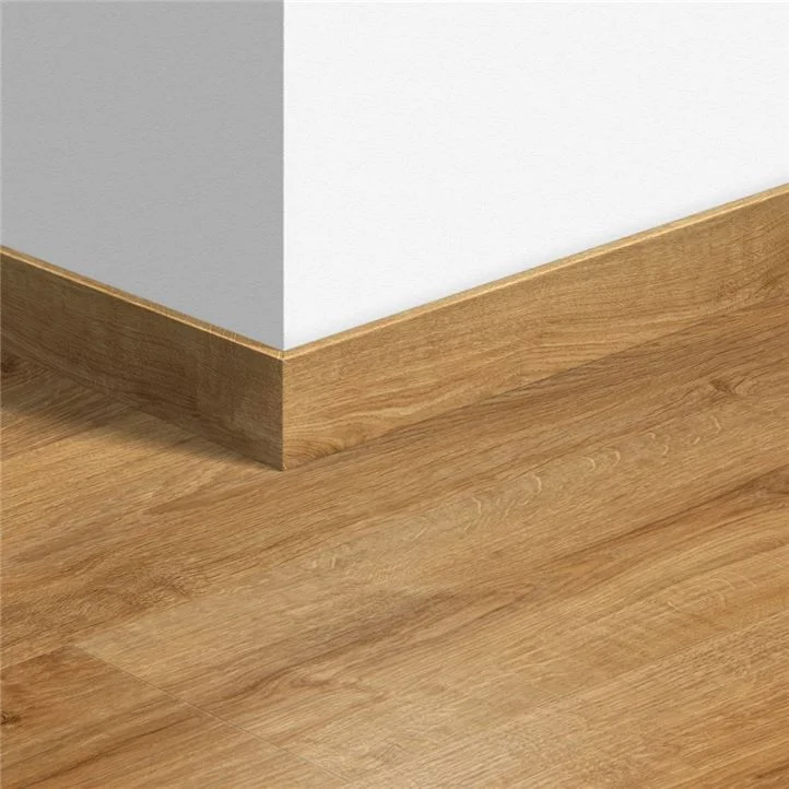 vinyl-floor-skirting