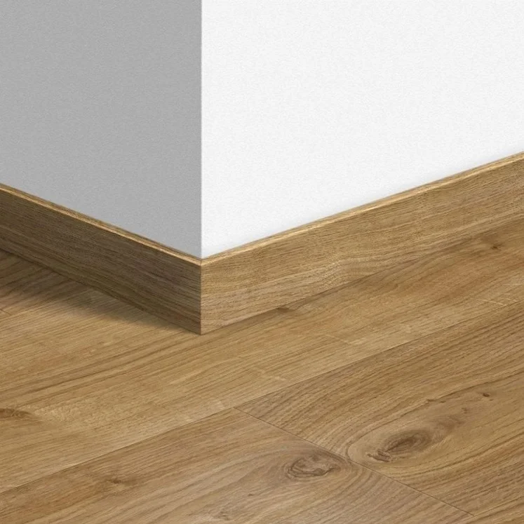 vinyl-floor-skirting